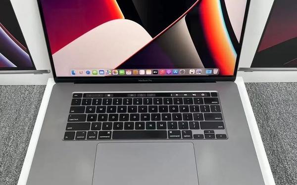 19岁MACBOOKPRO剧情介绍、MACBOOKPRO免费观看入口