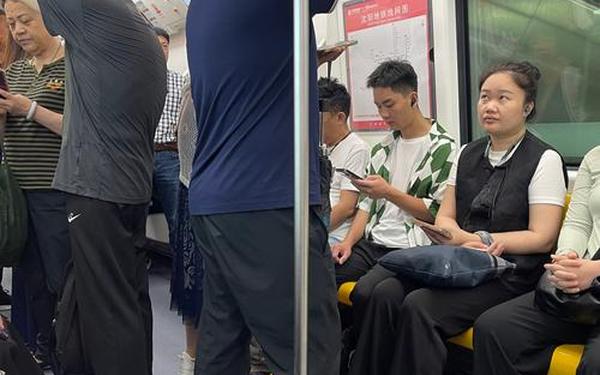 38岁的沈阳阿姨叫的没谁了-老镖客城中村探店达人150